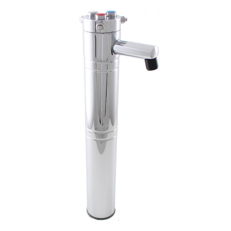 Colonna con blocco pulsanti
adatta al riempimento di caraffe 1030B